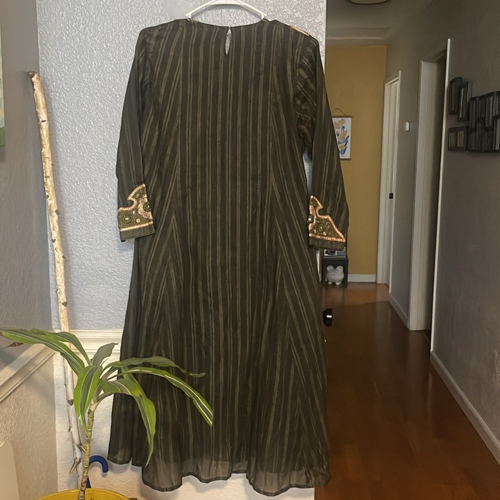 Handmade Sari Tunic Kurta Embroidered Black and Gold Dress LARP Ren Fair 10 - Picture 5 of 7